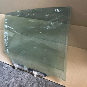 Cristal Puerta Trasera Derecha Nissan Versa March 2012-2019