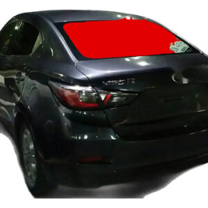 Medallón Toyota Yaris Sedán 2018 Con Desempañador
